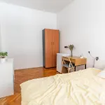 Riverfront Hostal Liubliana